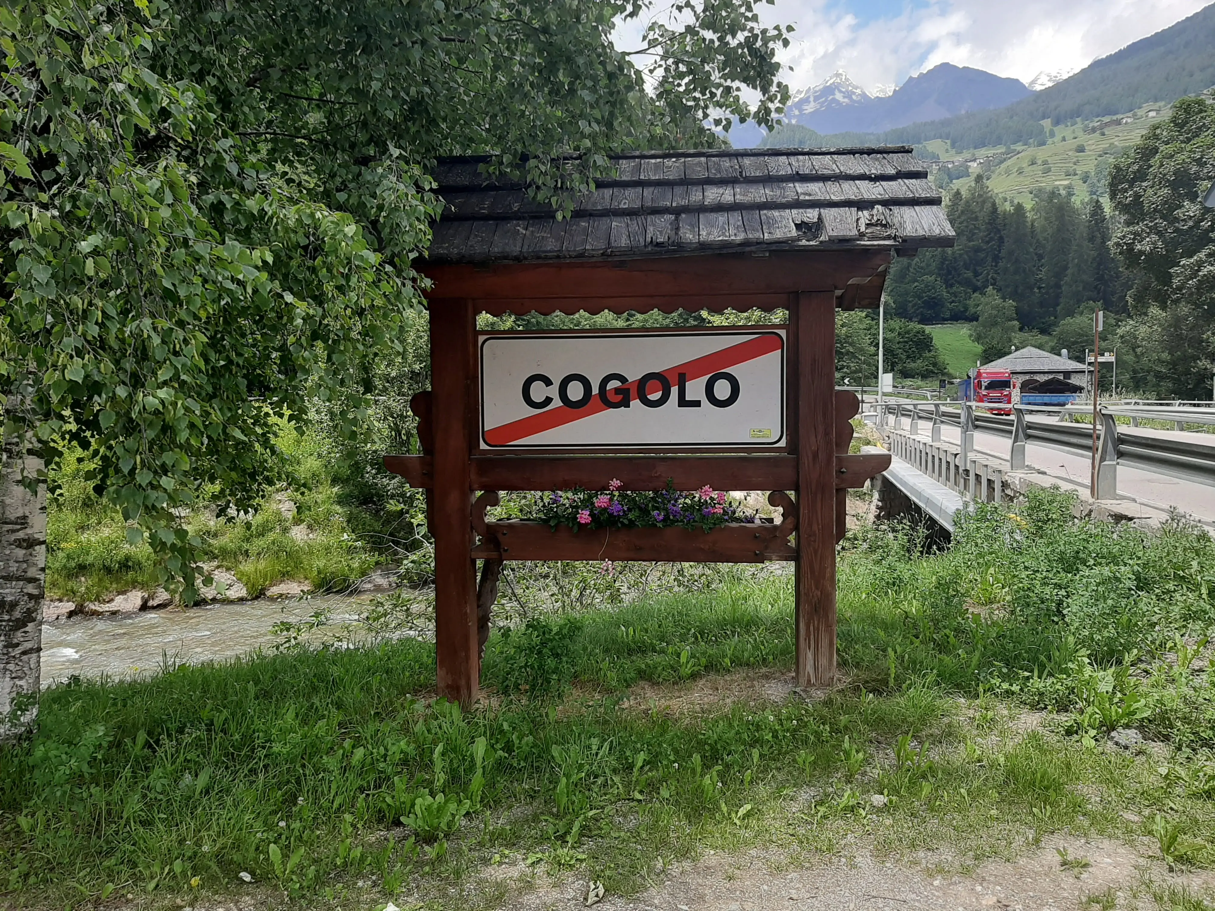 Cartellone che in dica l'uscita da Cogolo di Peio